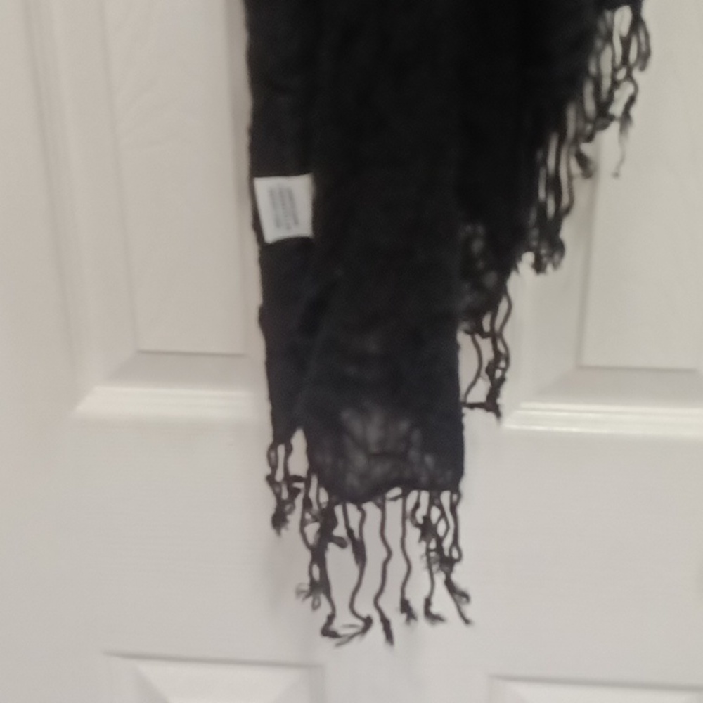 Bindya scarf black